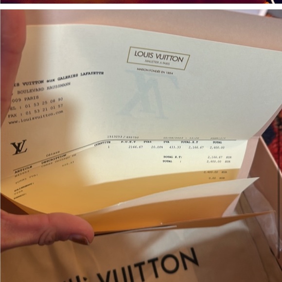 LV Cabis on the go NWT - Picture 4 of 4